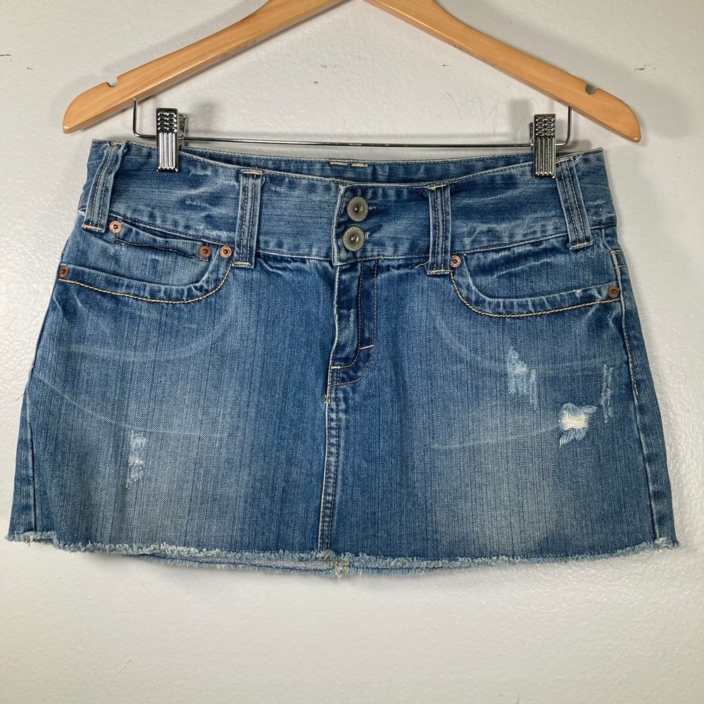 American Eagle Denim Mini Skirt Womens 8 Blue Distressed Raw Hem Low Rise Y2K
